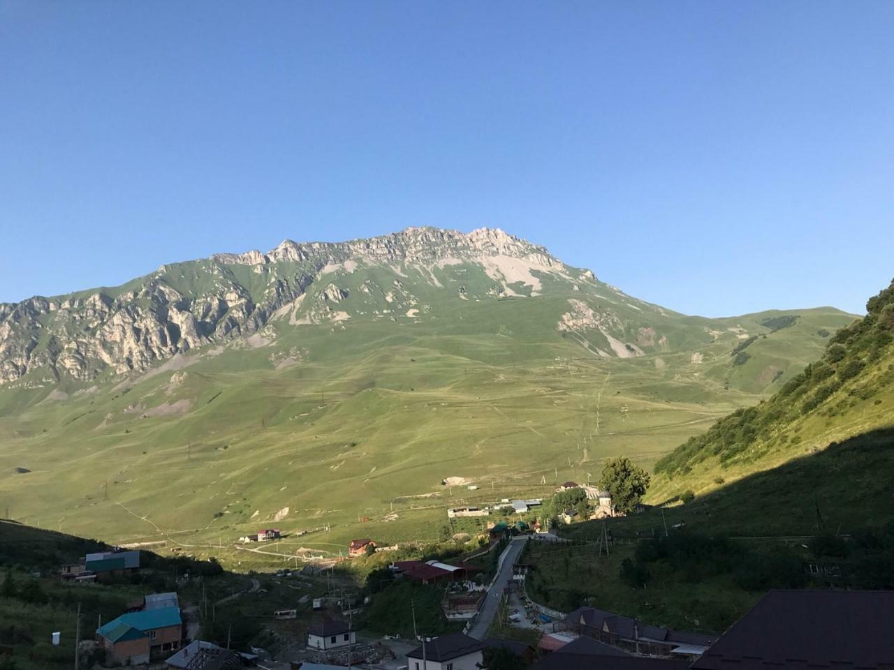 Mountain saniba. Горная Саниба Владикавказ. Отель Горная Саниба. Горная Саниба эко отель. Горная Саниба Северная Осетия гостиница.